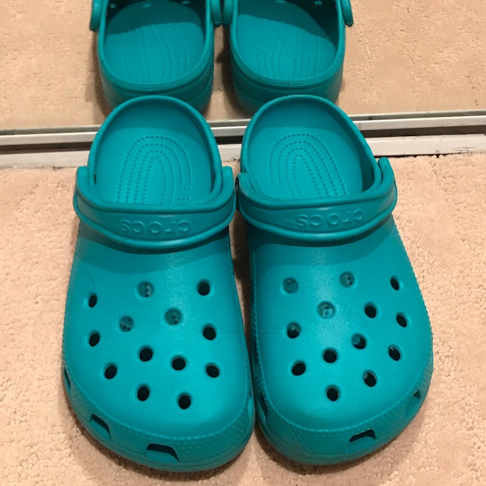 Turquoise crocs